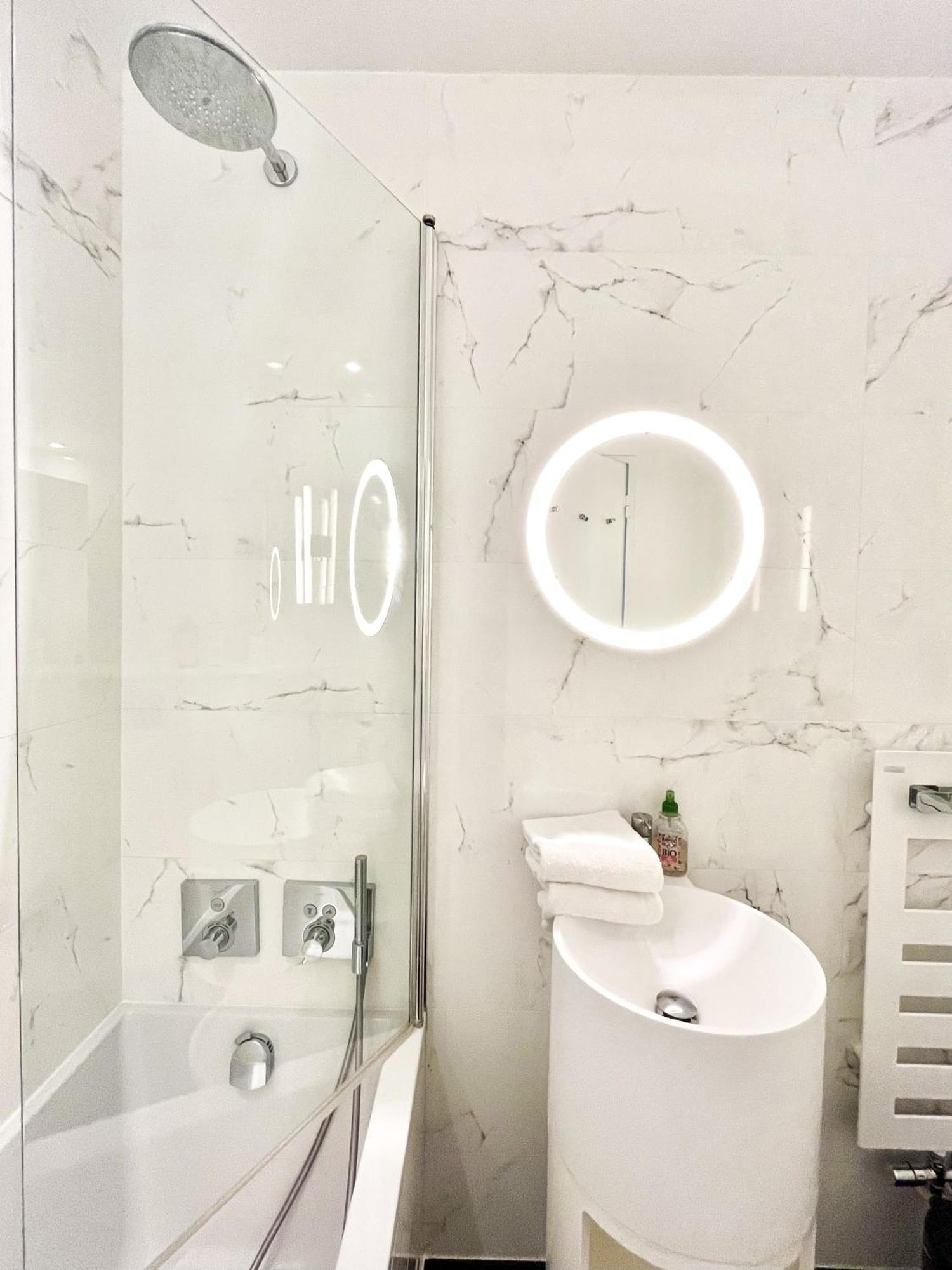 Montparnasse Studio Deluxe Париж Екстериор снимка
